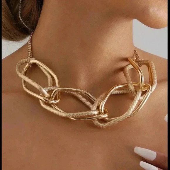 Geometric Chain Statement Piece Necklace - Picture 1 of 4